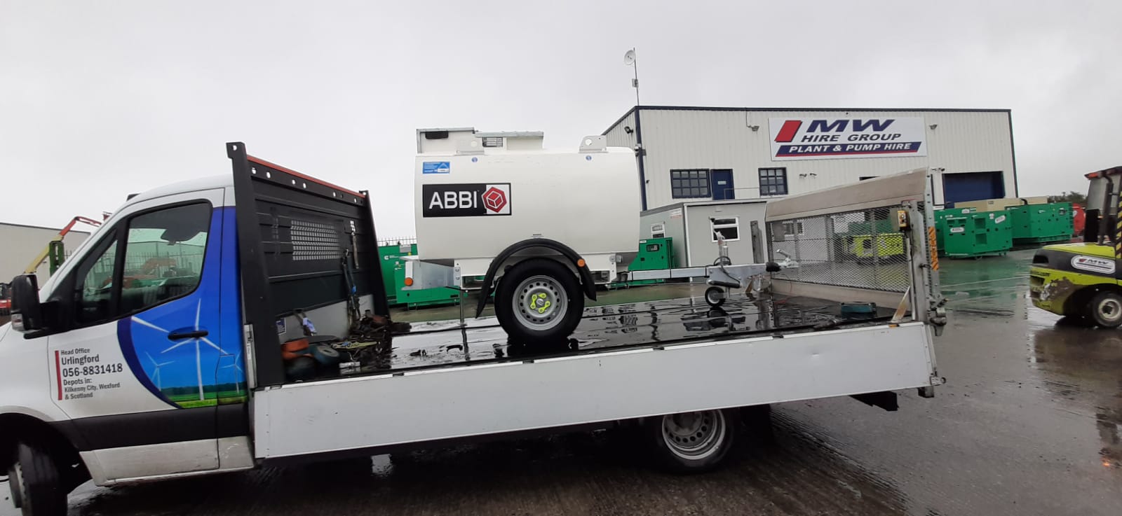 1000 ltr road tow bowser with 12v pump...SOLD... to a dublin company